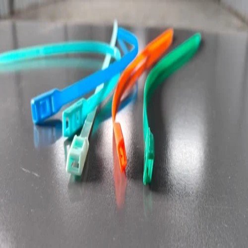PVC CABLE TIE